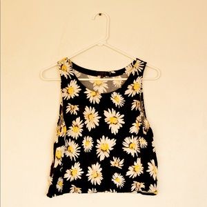 Floral cropped tank top
